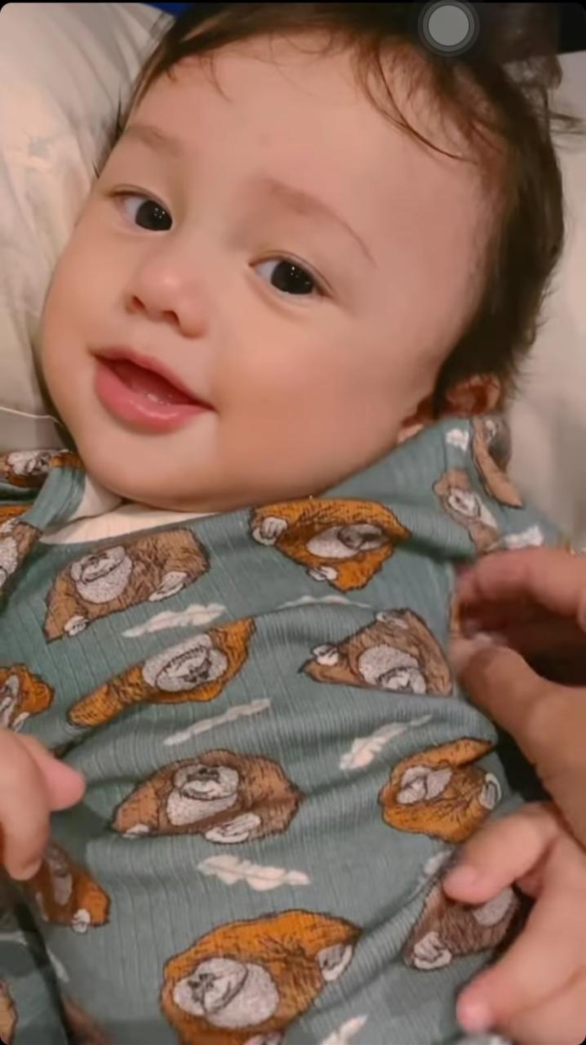 Potret Tampan Baby Saka Putra Ussy Sulistiawaty&comma; Si Tampan Vincenzo Cilik