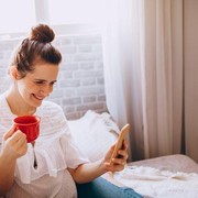 Jangan Emosi, Ini 4 Cara Menghadapi Pasangan yang Suka Lama Membalas Pesan