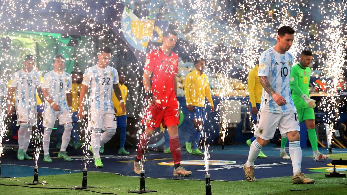 FOTO: Kutukan Argentina Berakhir di Copa America 2021