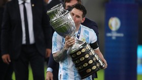 Donnarumma Dianggap Belum Tandingi Messi Rebut Ballon d'Or