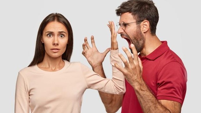 5 Cara Menghadapi Pria Keras Kepala dalam Hubungan, Dijamin Efektif!