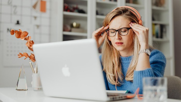 Tetap Tenang, Lakukan 5 Cara Menghilangkan Stres di Tengah Lonjakan COVID-19