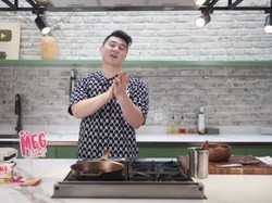 Chef Arnold Bikin Waffle Nasi Goreng ala Kai EXO, Netizen Heboh