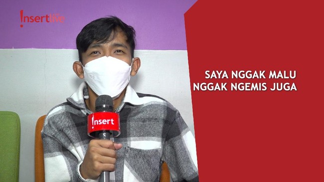 Sepi Job Akibat Pandemi, Dede Sunandar Cari Nafkah Jualan Cireng