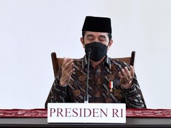 Jokowi di Malam Takbir Idul Adha: Kita Perlu Lebih Banyak Berkorban