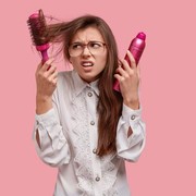 Sering Dilakukan di Malam Hari, 4 Kebiasaan Ini Malah Bikin Rambut Rusak