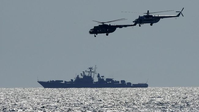 Kremlin Sebut Ukraina Bersiap Serang Rusia Kremlin sebut Ukraina tengah mempersiapkan diri melakukan serangan kepada Rusia.