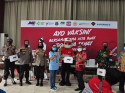 JNE Vaksinasi 7.500 Karyawan dan Masyarakat Umum