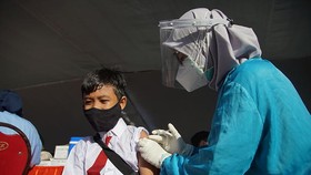 Kejar Herd Immunity, Pemkot Surabaya Gencar Vaksinasi Massal