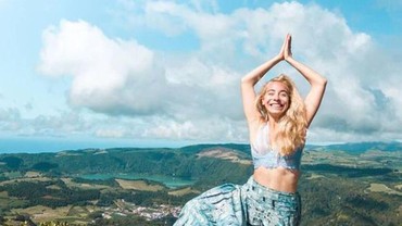 img-title Demi Foto Estetik di Air Terjun, Selebgram Cantik Jatuh hingga Tewas