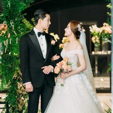 img-title Inspirasi Gaun Pernikahan ala Kdrama Ini Pas Banget Buat Hari Spesialmu