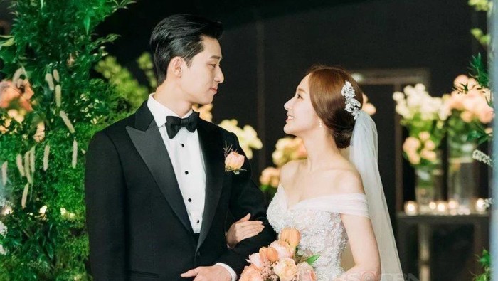 Inspirasi Gaun Pernikahan ala Kdrama Ini Pas Banget Buat Hari Spesialmu