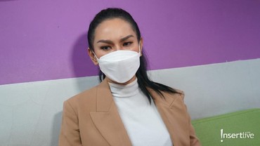 img-title Kalina Oktarani Diam-diam Nikah yang ke-5 Kali?