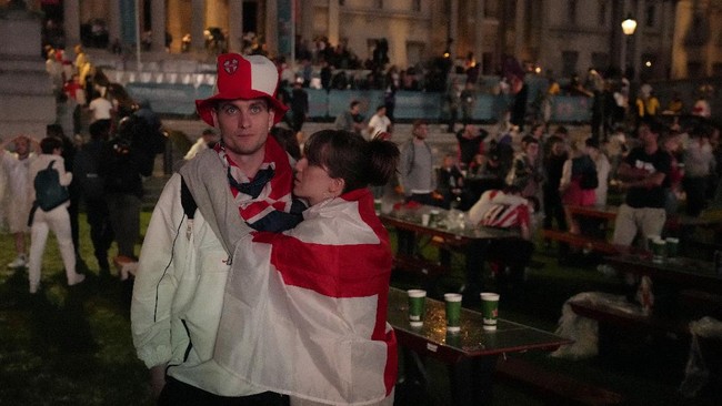 FOTO: Nanar Football Coming Home yang Tak Terwujud