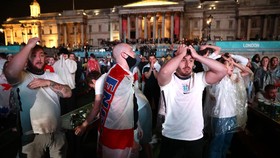 Polisi Cegah Fans Inggris Rusuh di Euro 2024: Mabuk Ganja, No Alkohol