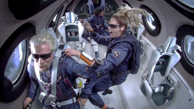 Pendiri Virgin Galactic, Richard Branson berencana membuka wisata luar angkasa secara komersial pada 2022 mendatang. Bagaimana caranya?
