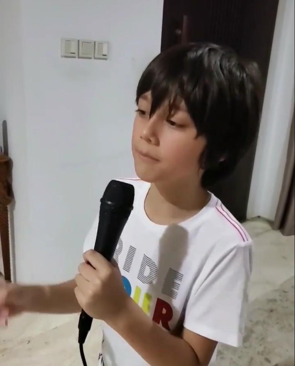 Alric putra bungsu Wulan Guritno dan Adilla Dimitri ketampananya curi perhatian&period; Yuk intip&excl;