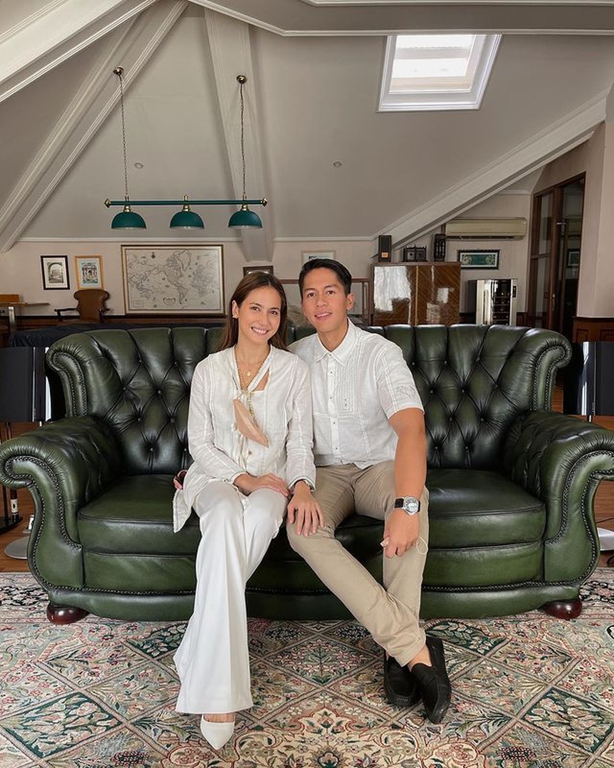 Kemesraan yang ditampilkan Pevita Pearce dan Arsyah saat hadiri serangkaian acara nikah adik Arsyah disorot&period; Yuk intip&excl;