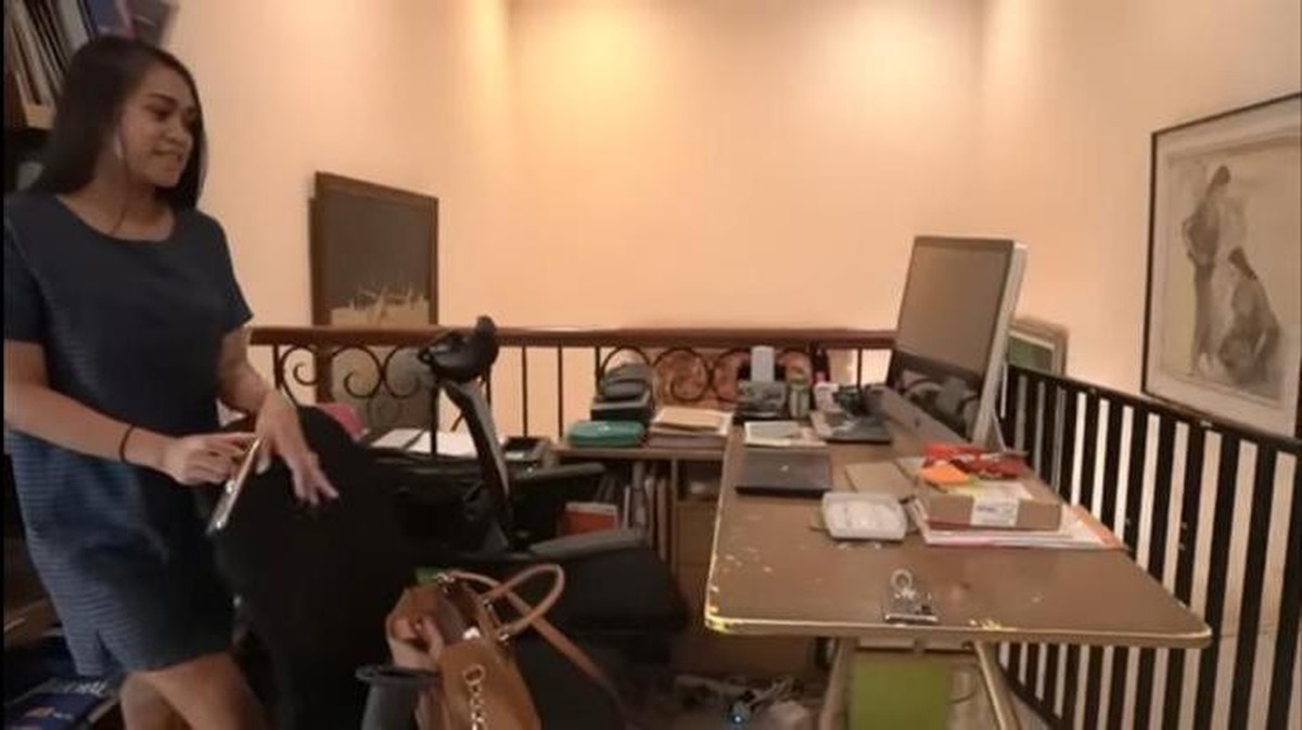 Nia Ramadhani dan Ardi Bakrie tinggal di sebuah rumah mewah bak istana&period; Yuk kita intip bagaimana potret rumahnya&excl;