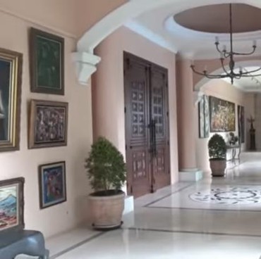 Potret Rumah Mewah Nia Ramadhani & Ardi Bakrie yang Bak Istana