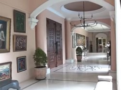 Potret Rumah Mewah Nia Ramadhani & Ardi Bakrie yang Bak Istana