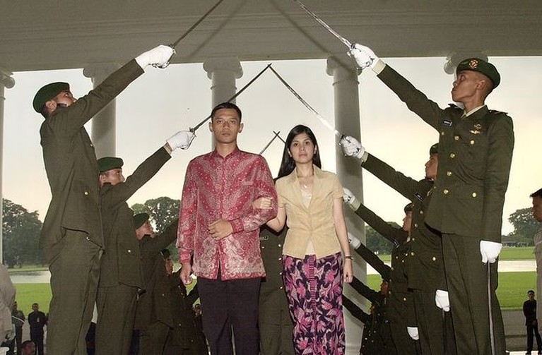 Rangkaian Proses Pernikahan Annisa Pohan & AHY yang Tak Pernah Terekspos Annisa Pohan membagikan momen rangkaian proses pernikahannya dengan AHY yang tak pernah terekspos sebelumnya. Yuk intip!