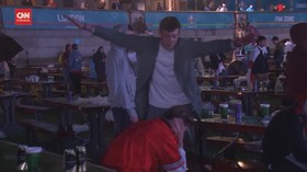 VIDEO: Kalah di Wembley, Fans The Three Lions Bersedih