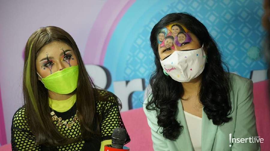 Uly & Nia