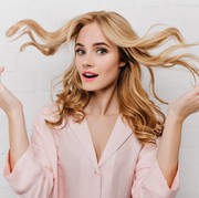 Rambut Lepek Bikin Nggak Pede? Begini Cara Mudah Buat Model Rambut Wanita Tampak Bervolume!