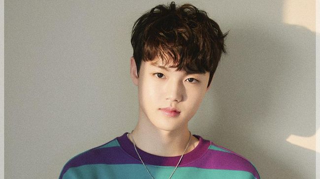 YG Entertainment selaku agensi mengonfirmasi Doyoung TREASURE positif Covid-19.