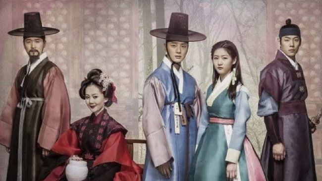 Berikut sinopsis drama Korea Mirror of The Witch tentang upaya anak ratu dari kerajaan dinasti Joseon melepas kutukan jahat yang melilitnya.