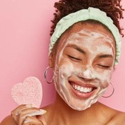 Fakta Menarik Bubble Mask, Unik dan Dapat Mencerahkan Wajah Lho!