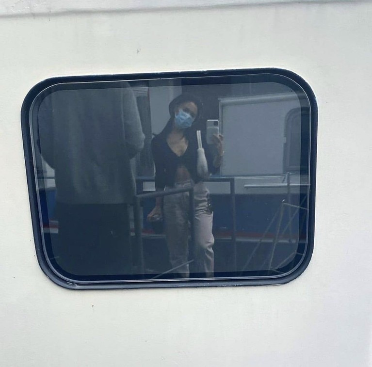 Ariana Grande dan Dalton Gomez diketahui sedang bulan madu di Amsterdam. Yuk kita intip!