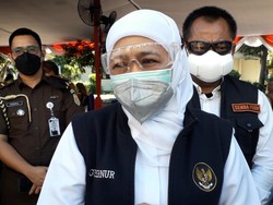 Khofifah Minta Masyarakat Tak Percaya Hoaks Vaksinasi Demi Herd Immunity