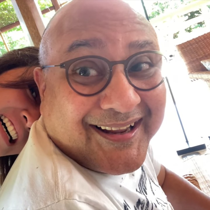 <p>Maia Estianty mengunggah vlog terbarunya bersama Irwan Mussry. Ia membagikan momen ketika pergi menyusul sekaligus menjemput suaminya di Bali. (Foto: YouTube Maia Aleldul TV)</p>