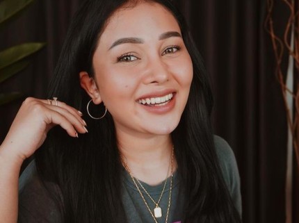 Curhat Istri Almarhum Glenn Fredly Jadi Single Parent: Tuhan Rangkul Aku