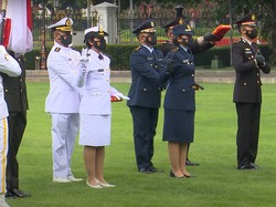 Jokowi Lantik Perwira TNI-Polri di Istana, Ini Daftar Adhi Makayasa 2021