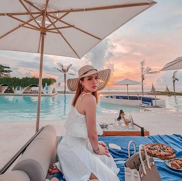 Ini Wajah Cantik Jessica Forrester, Selebgram Diciduk Saat Pesta Narkoba