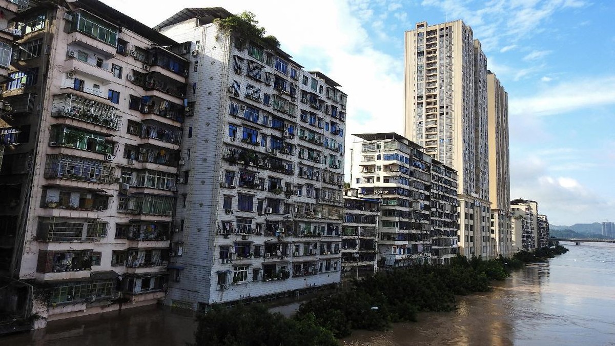 FOTO: Cuaca Ekstrem, Dazhou China Dikepung Banjir