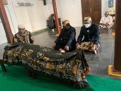 Sultan Kaprabonan Cirebon Pangeran Hempi Tutup Usia