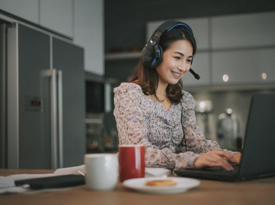 Dengar Musik Lebih Puas Tanpa Gangguan! Pilihan Headphone Wireless Stylish dan Nyaman untuk Daily Activity!