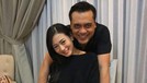 8 Foto Manis Chiko Hakim dan Sang Istri yang Kini Tinggal Kenangan