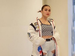 Terlalu Bucin, Ayu Ting Ting Pamer Pakai Tas Mewah Mirip Cha Eun Woo