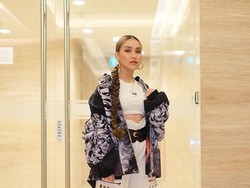 Orang Tua Diadukan ke Polisi oleh KD, Ayu Ting Ting Jadi Pelit Bicara