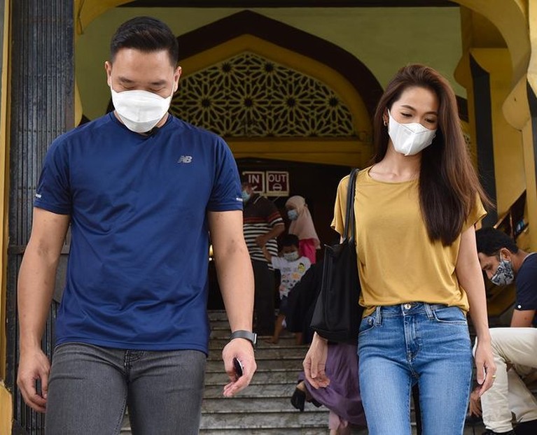 Foto Liburan Nobu Ditengah Video Panas dengan Gisel Kembali Dibahas Video panas Gisel dan Nobu sedang ramai dibahas, namun Nobu tampak tak peduli dan memilih mengunggah momen liburannya. Yuk intip!