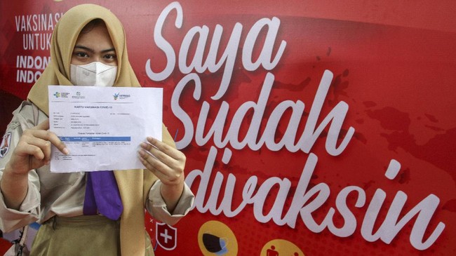 Kominfo memberikan sejumlah alasan mengapa SMS link sertifikat vaksin Covid-19 bisa tidak sampai ke HP peserta vaksinasi .
