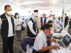 Khofifah Targetkan Herd Immunity Jatim Terbentuk Saat HUT RI ke-76