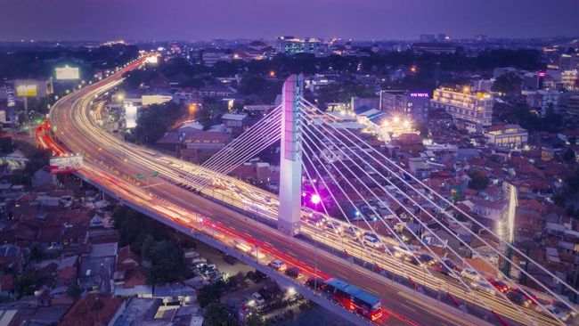 Jika bosan dengan Jakarta, kamu bisa memilih staycation di hotel daerah Bandung yang menawarkan suasana berbeda dengan harga di bawah Rp 1 juta. 