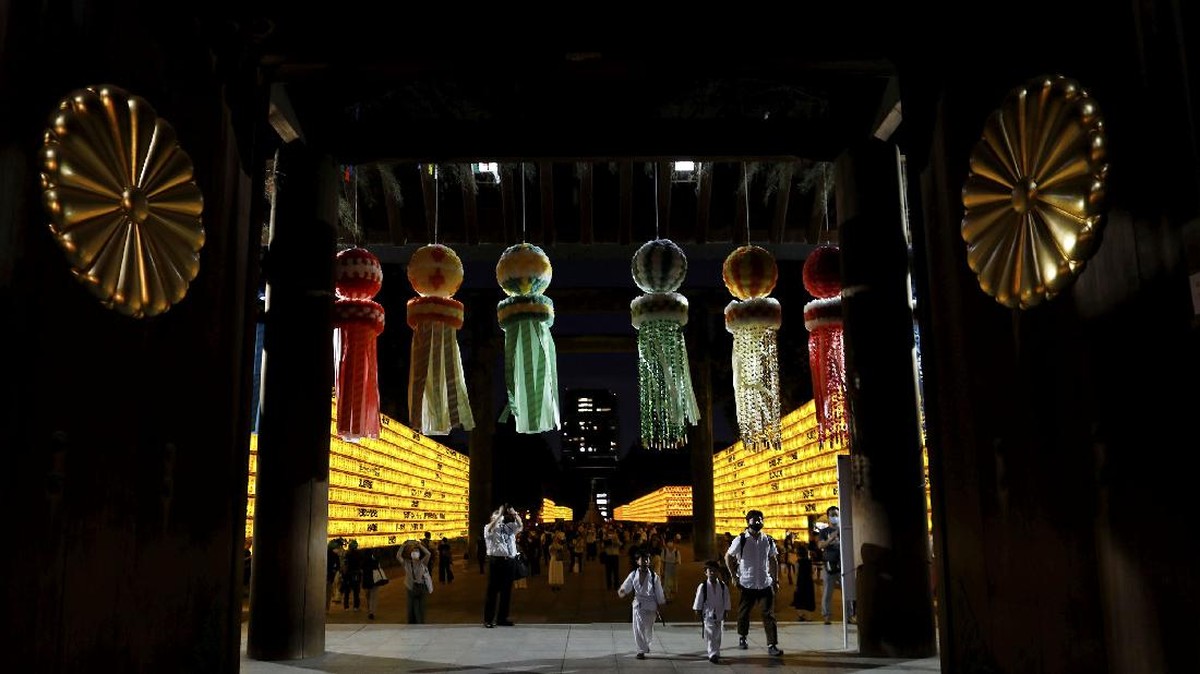 FOTO: Menghormati Arwah Leluhur di Mitama Matsuri