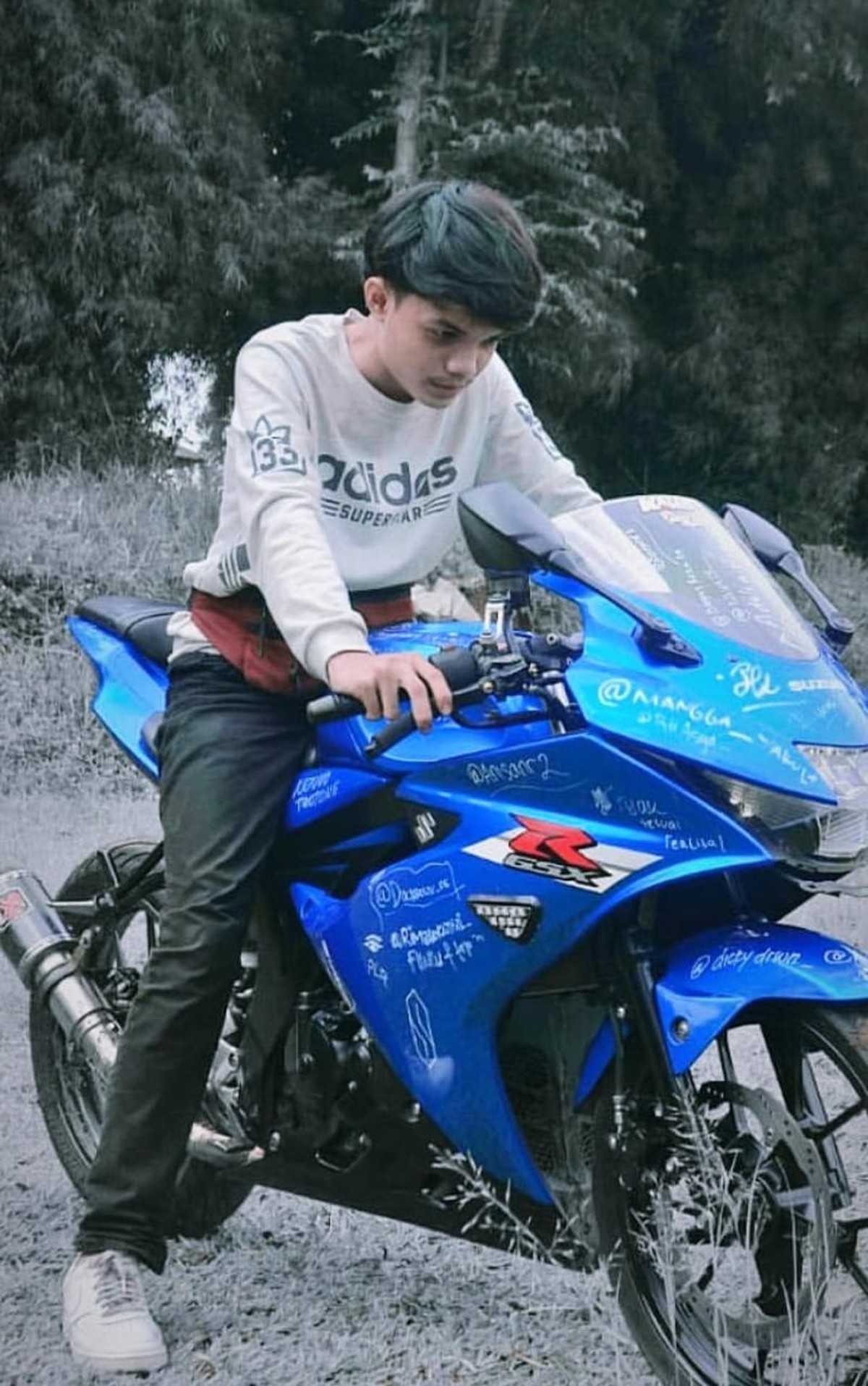 Pesona dan paras tampan Adam&comma; putra Ucok Baba yang kini tengah jadi idola para remaja&period; Yuk kita intip potretnya&excl;